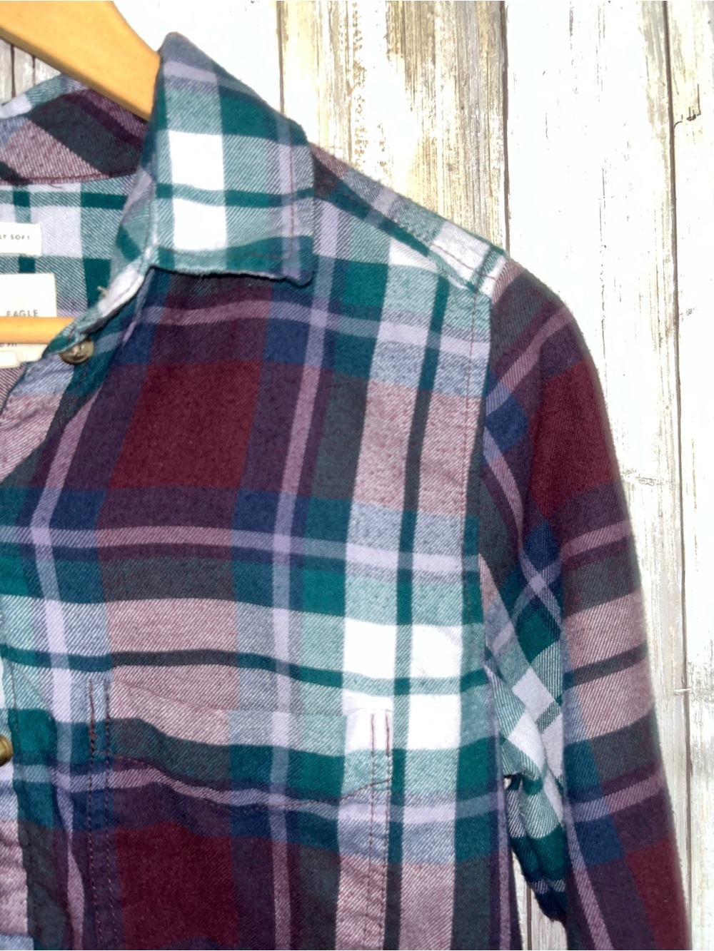 American Eagle Boyfriend Plaid Flannel Shirt XS Burgundy Green Button Down Top - Picture 4 of 6
